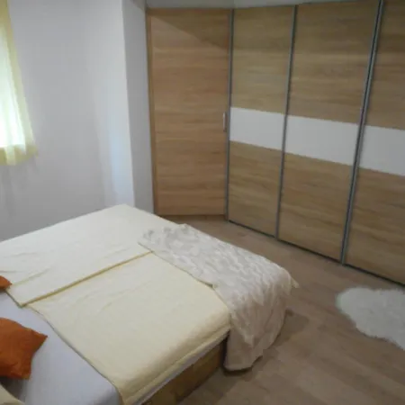 Apartment With A Parking Space - 12552 Vodice